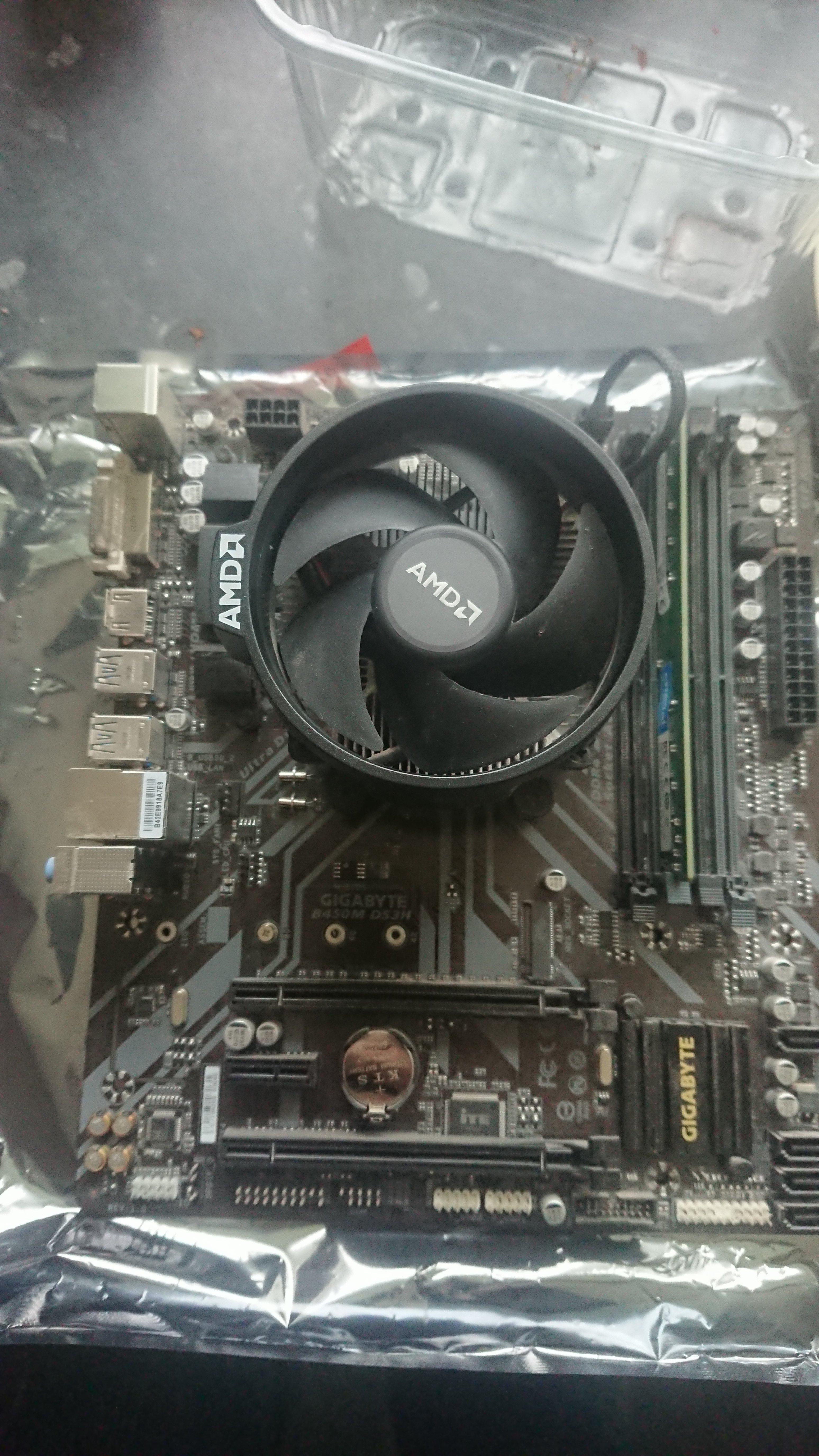 Gigabyte b450m ds3h ryzen 5 2024 2600x