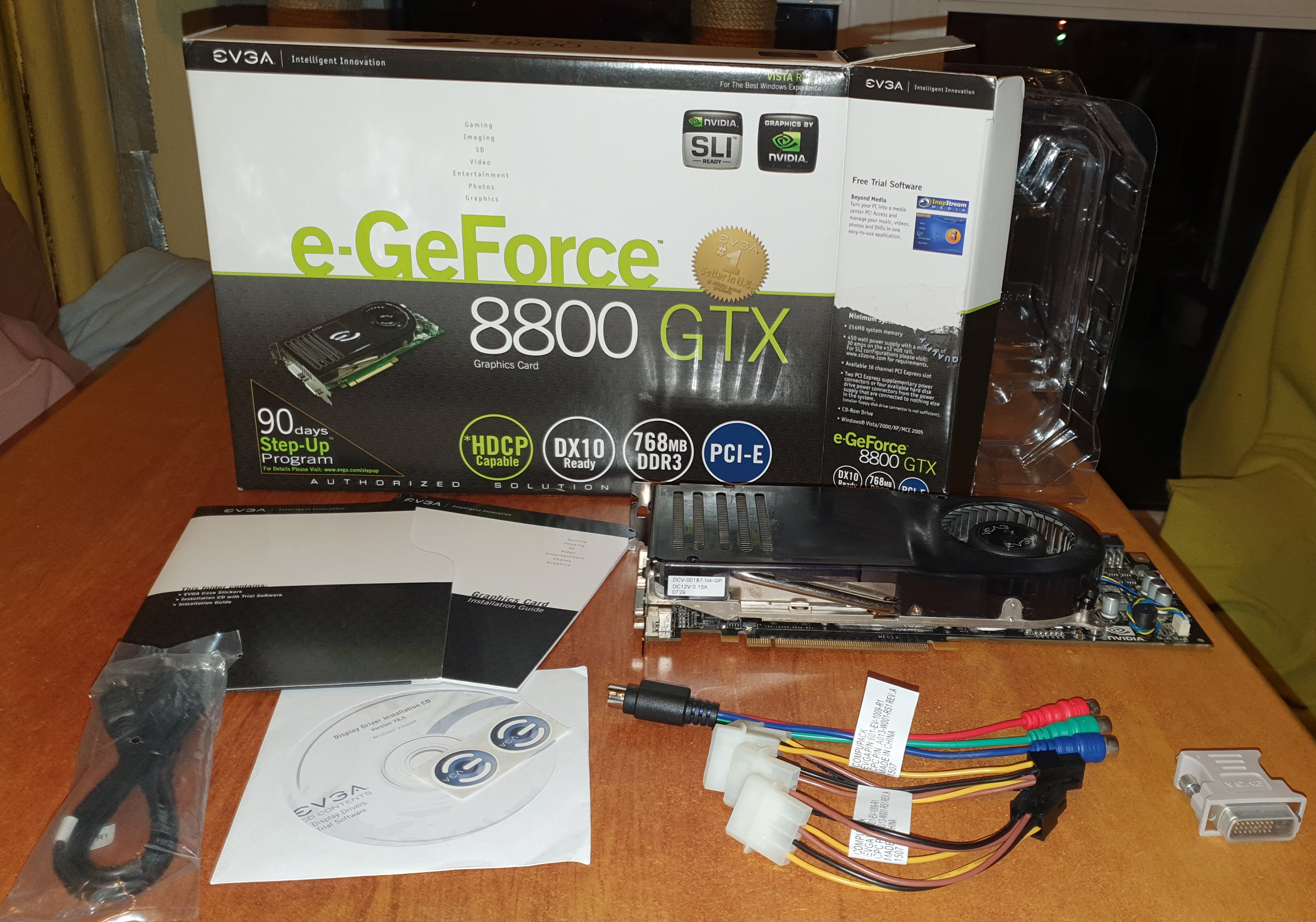 8800 GTX BOX.jpg