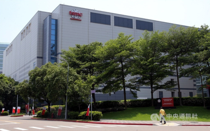 Mickey: TSMC buying trucked-in water in preparation for supply shortages [​IMG]