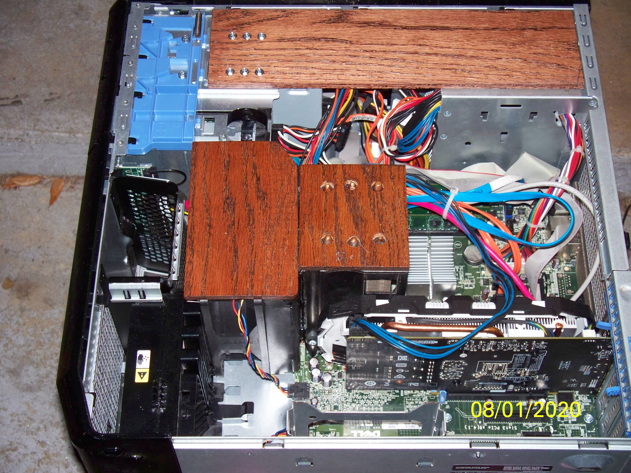 inside xps 420 002.JPG