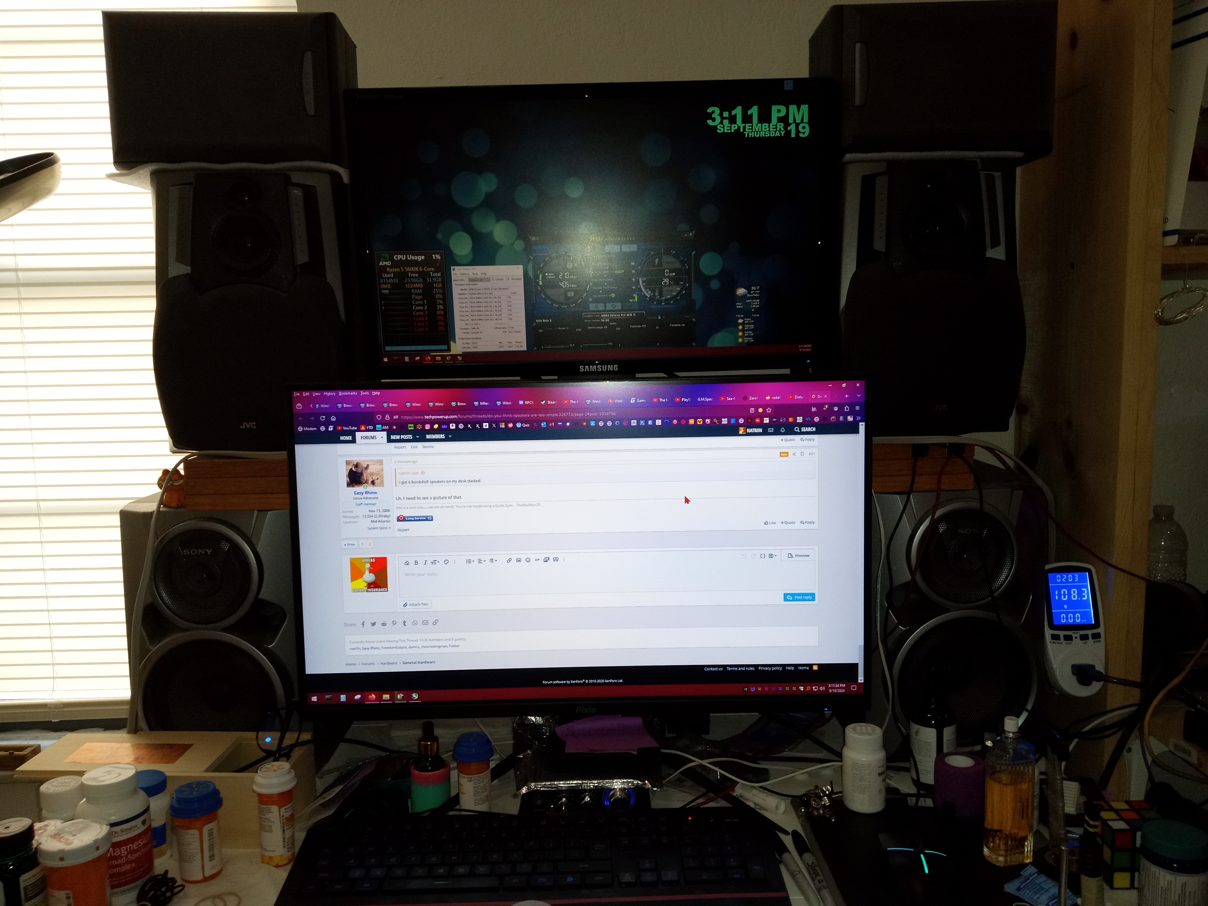 natr0n's messy desk.jpg