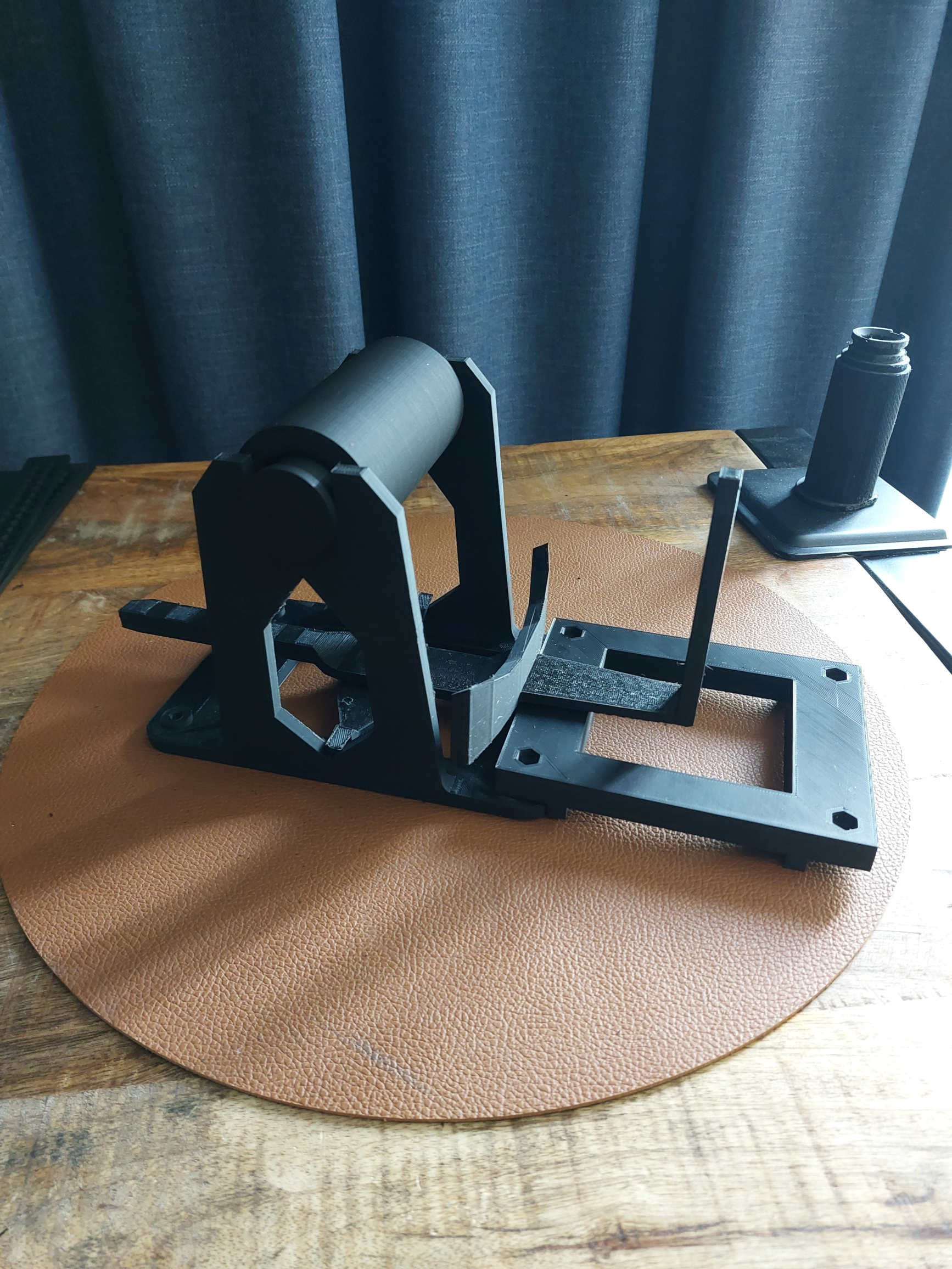 Spool holder 1-2.jpg