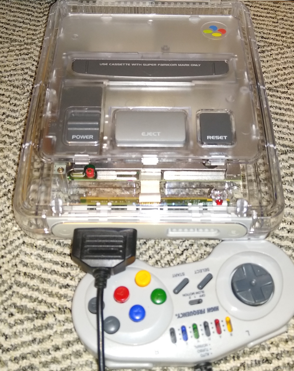 SuperFamicom-ClearShell-03.jpg