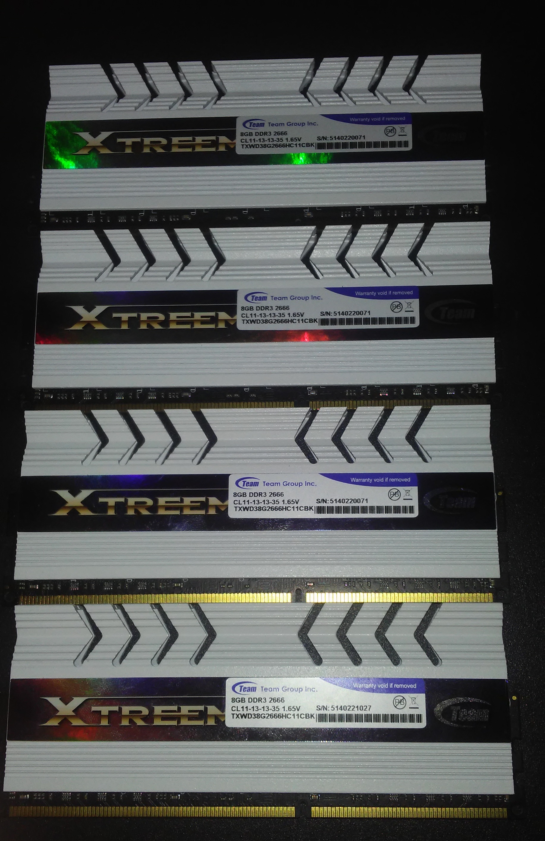 Team Xtreem 2666 32GB.jpg