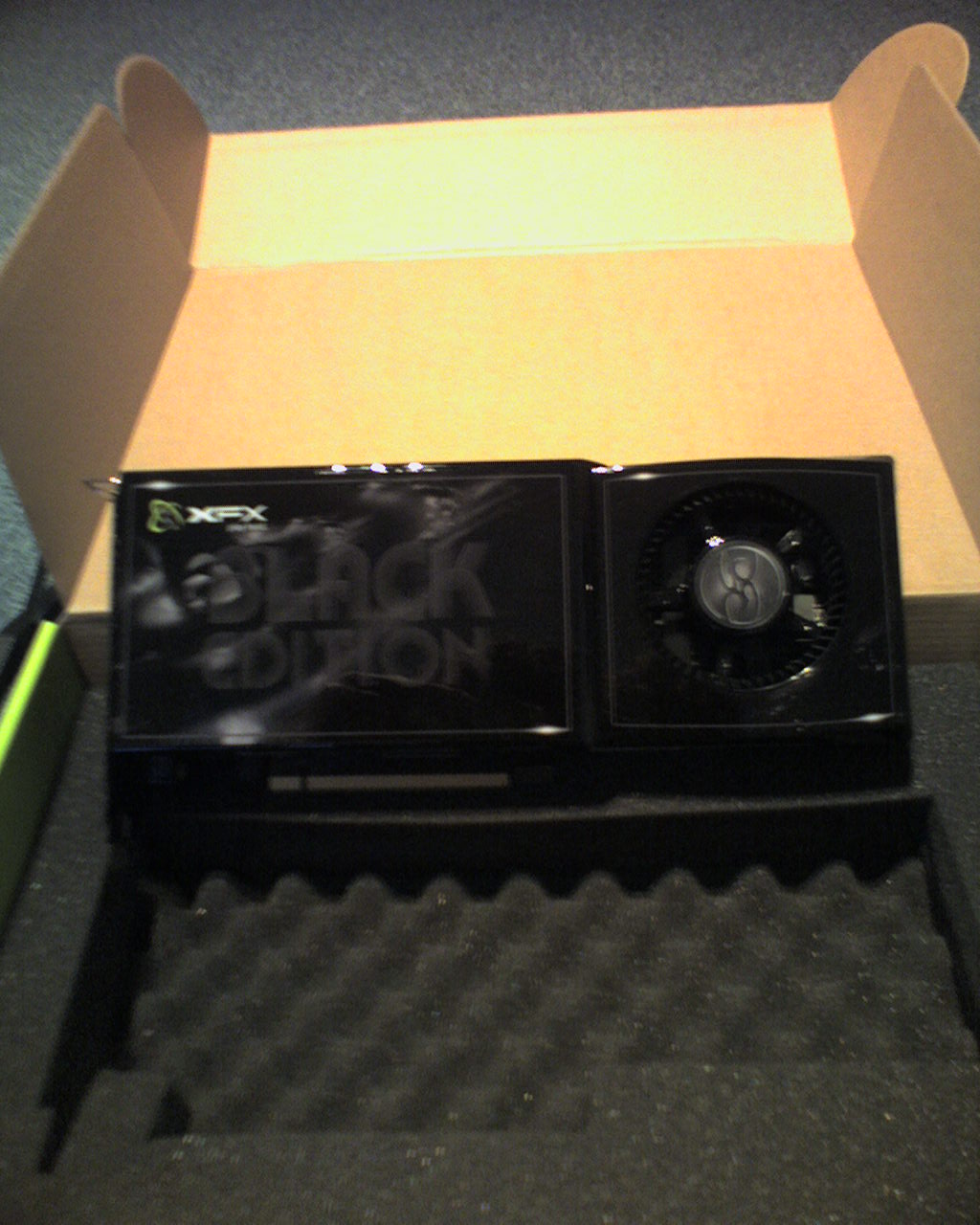 XFX GeForce GTX260 Black Edition2.jpg