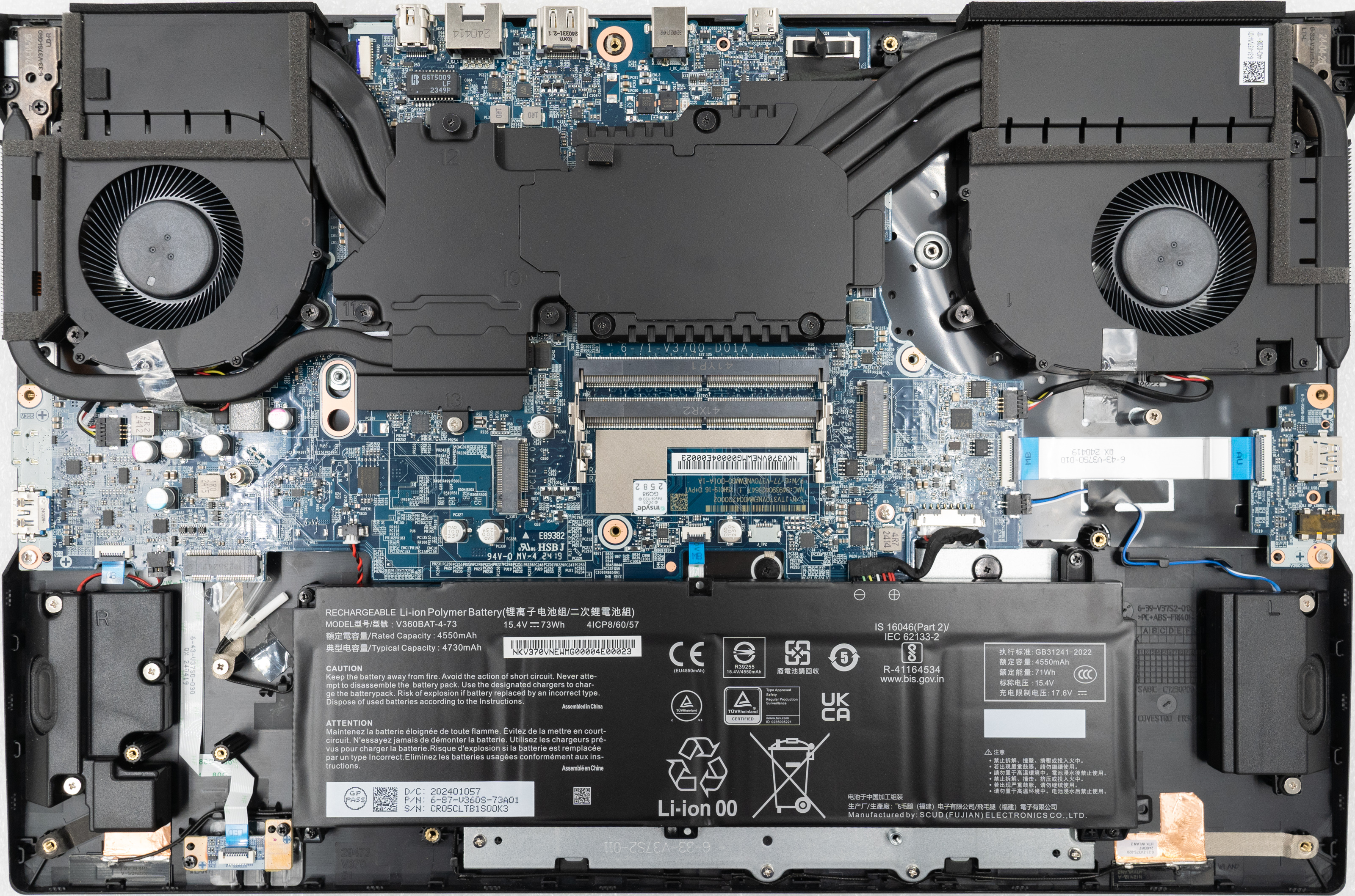 xmg-apex-17-max_m24_inside.jpg