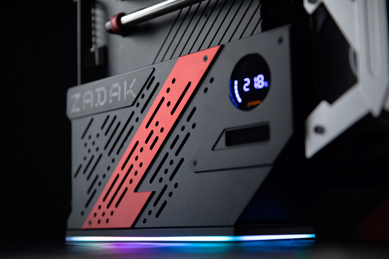 ZADAK Introduces the 2018 SHIELD II Water Cooled PC | TechPowerUp