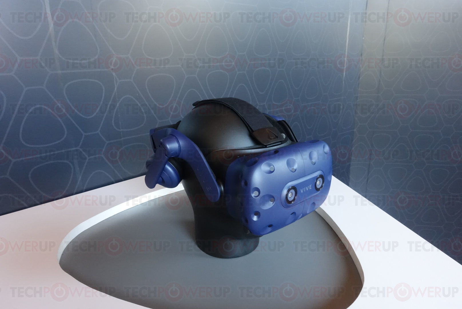 HTC Announces The VIVE Pro VR Headset |
