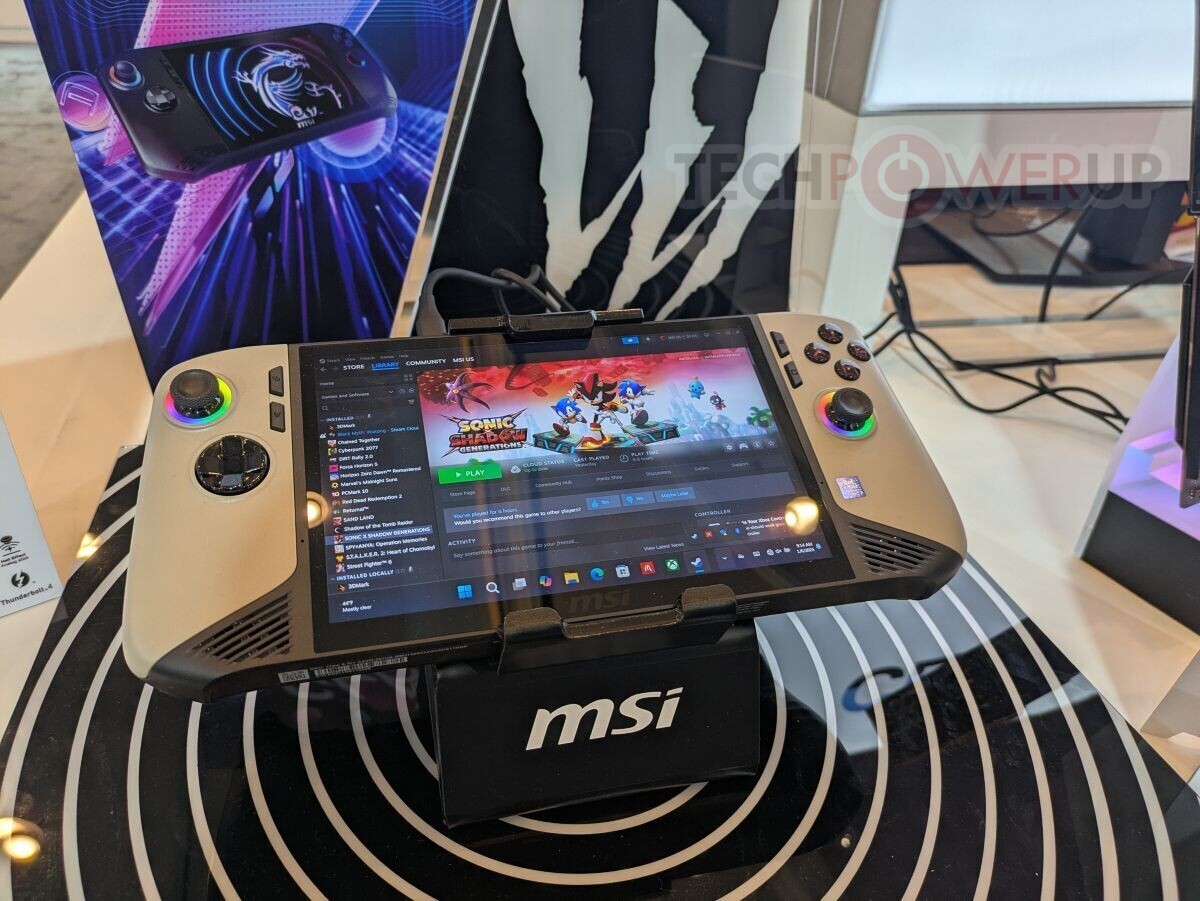 MSI Claw 8 AI+ Handheld Gaming PC Showcased at CES 2025