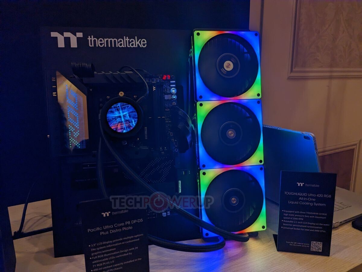 Thermaltake's Cooling Products Hands-on: Analog Dashboard