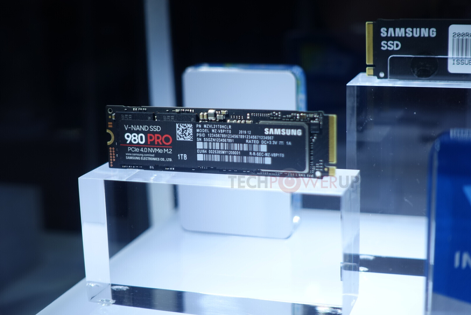 Samsung 990 PRO Flagship SSD Has an Endurance Problem, Users Notice Rapid  Drive-Health Drops