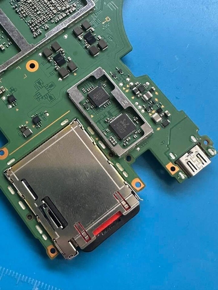 Nintendo Switch 2 PCB Leak Reveals an NVIDIA Tegra T239 Chip Optically Shrunk to 5nm