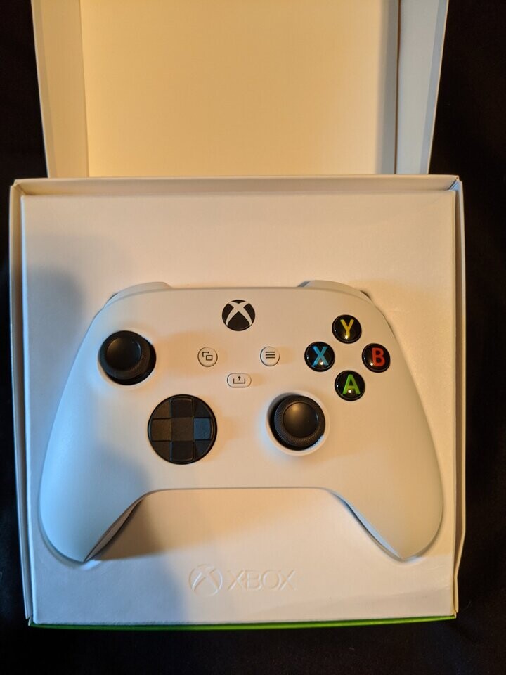 Xbox Series S Confirmed in Leaked Controller Packaging | TechPowerUp