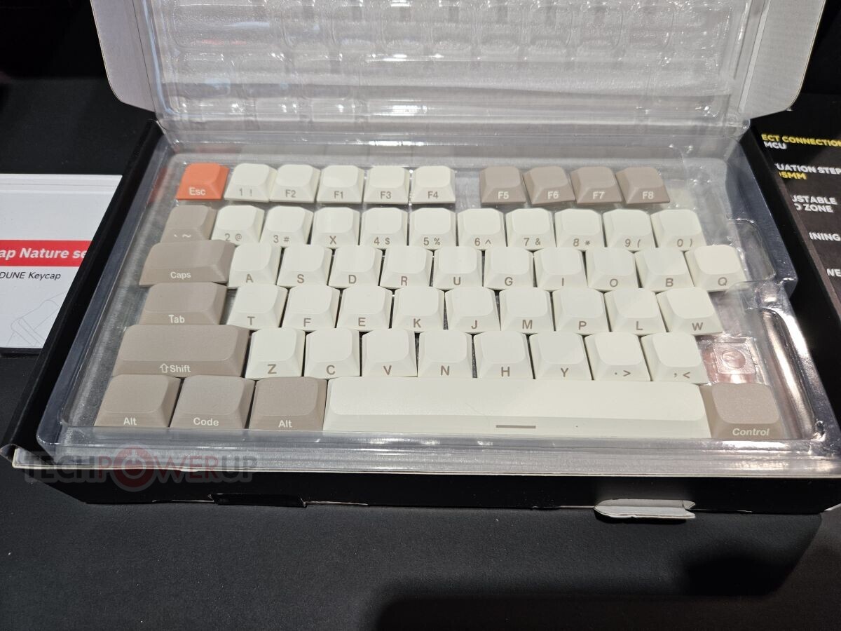 Gateron at CES 2025: Low-profile Keycaps and Mars 03 Wireless Keyboard