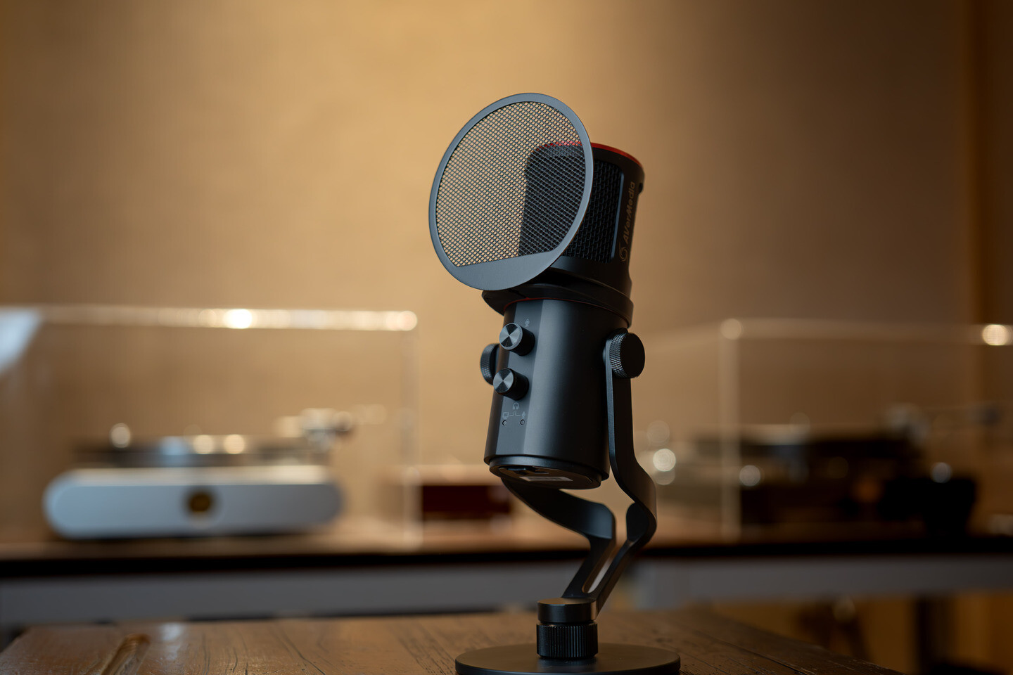 Logitech International - Blue Introduces Yeti X, Professional USB  Microphone With Blue VO!CE Software for Creators and Streamers