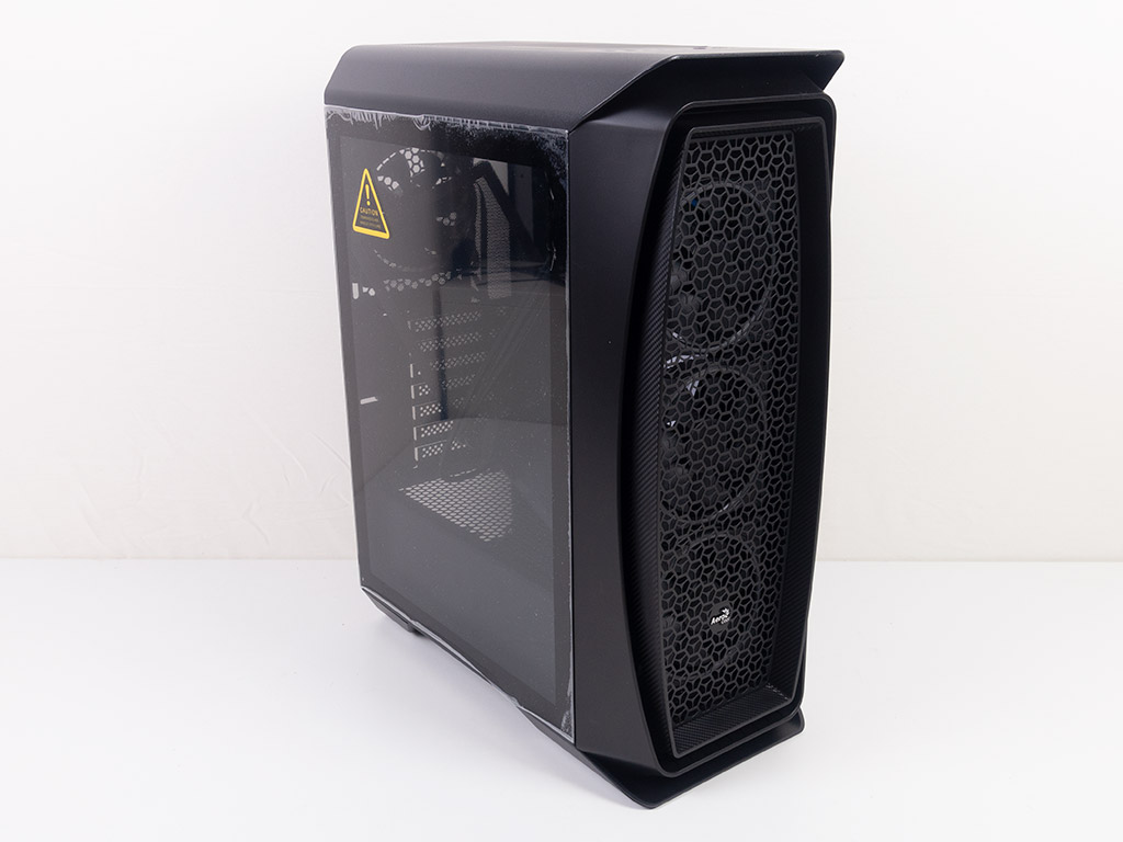 Aerocool Aero One Eclipse Review Style And Function For The Masses A Closer Look Outside 9025