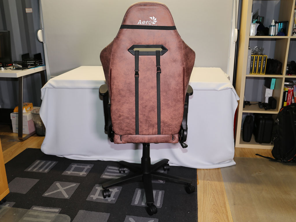  Aerocool  DUKE  AeroSuede Gaming Chair Review  For Tight 