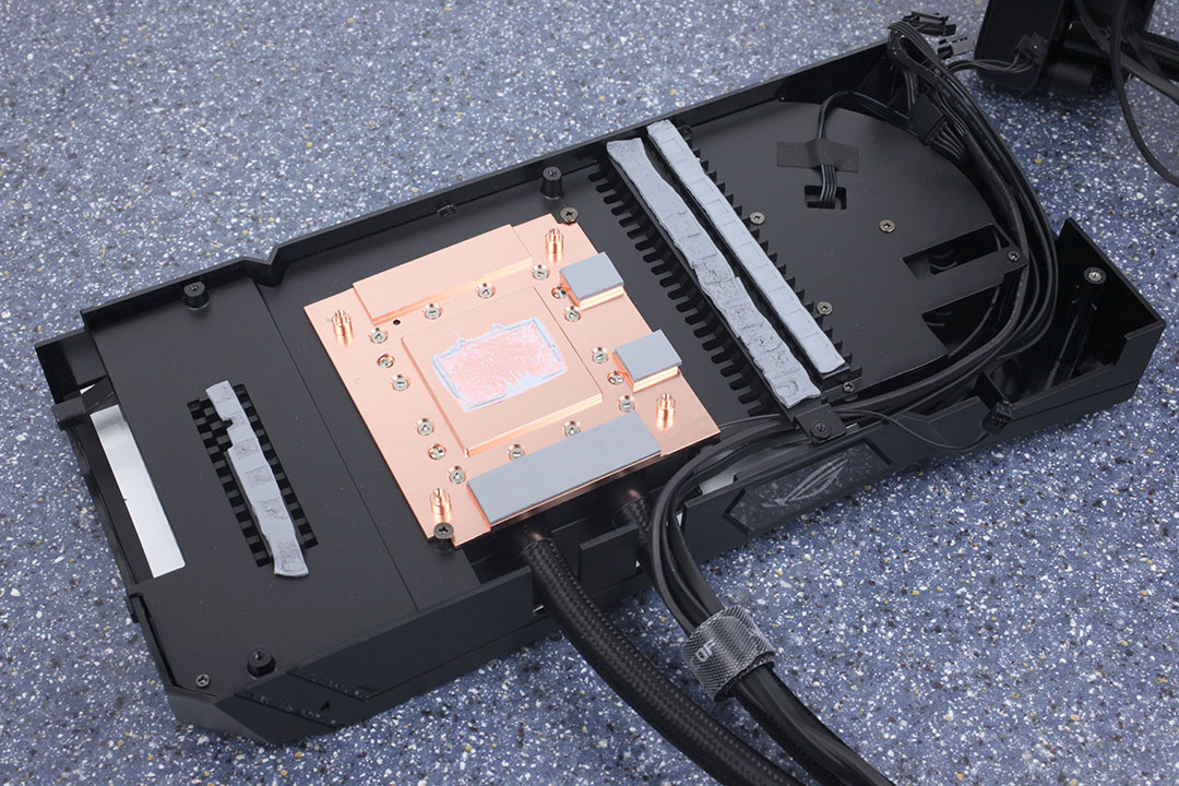 ASUS Radeon RX 6800 XT STRIX OC Liquid Cooled Review - Incredible OC  Potential - Temperatures & Fan Noise