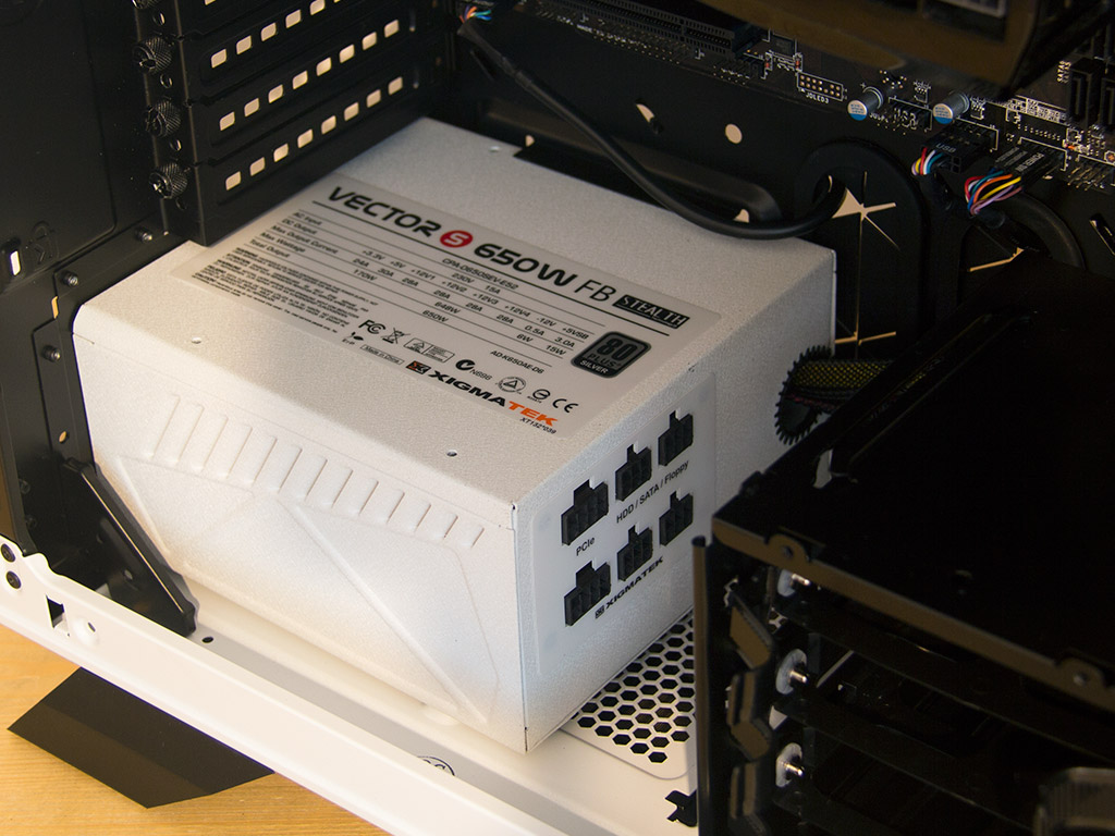 Corsair Graphite 760T Review - Assembly & Finished Looks | TechPowerUp