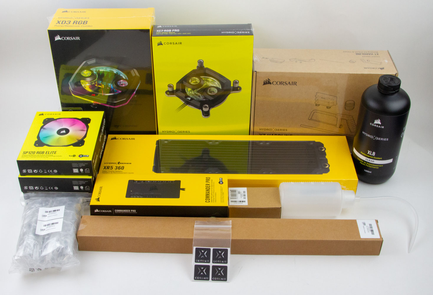 Unboxing Corsair Commander Pro - Digital RGB Lighting and Fan Speed  Controller 