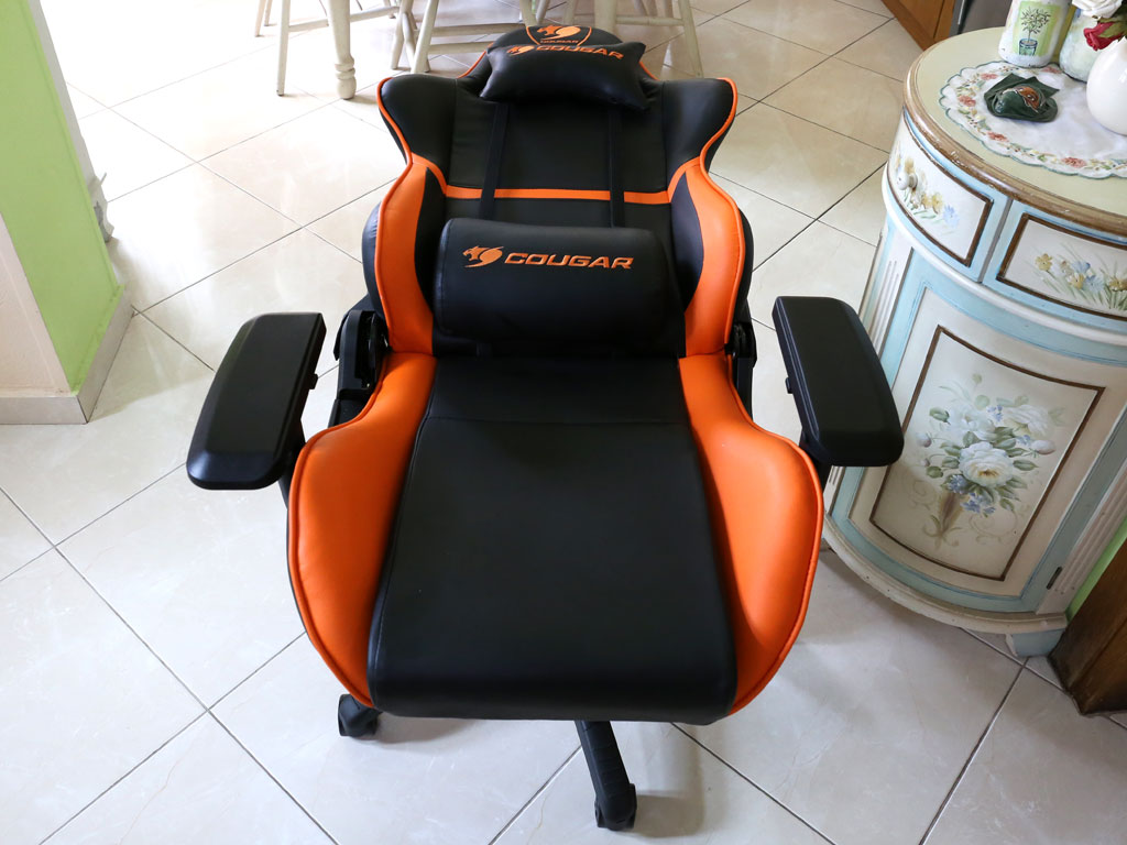 Cougar Armor Pro Gaming Chair Review - Cougar Armor Pro: Introduction &  Closer Look