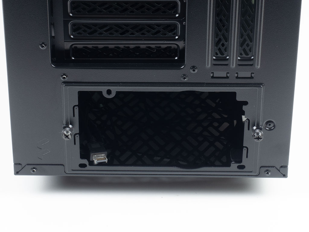 Fractal design meshify 2. HP PSU Bay 1 Bay 2.