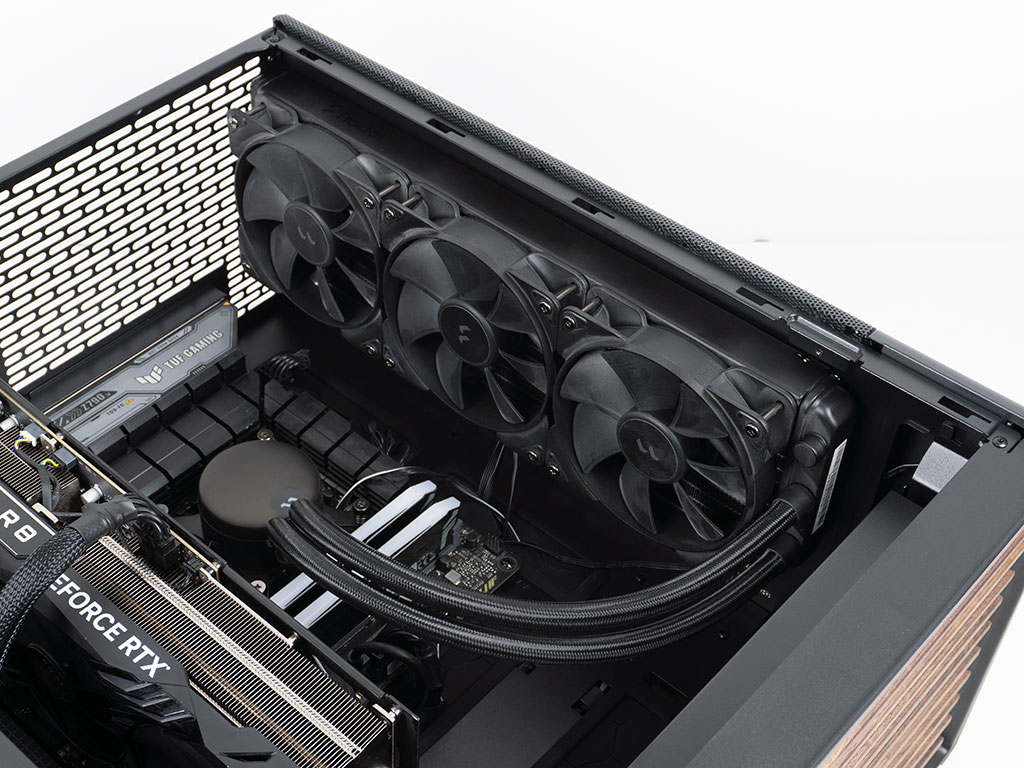 Fractal Design North XL Review - Assembly & Finished Looks | TechPowerUp