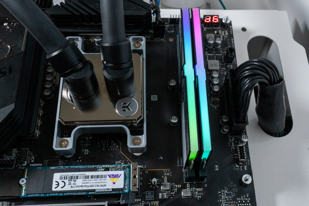 HP V10 RGB DDR4-3600 CL14 2x 8 GB Review