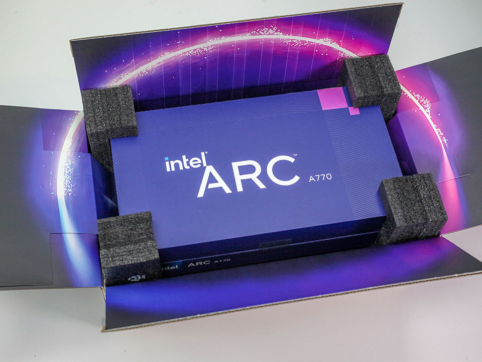 Arc intel. Intel Arc 750 Box RGB. Gigabyte Intel Arc шильда. Боковая панель Интел Arc. Gigabyte Intel Arc a310 номер на корпусе платы.