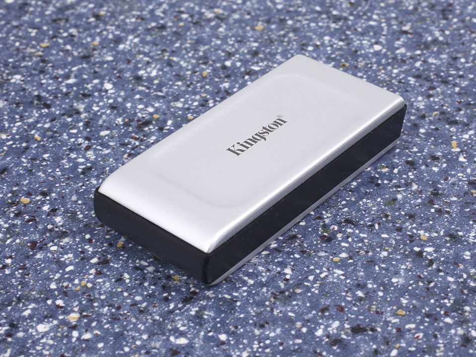 The Kingston XS2000 external SSD is fast on paper, but slow in real life -  digitec