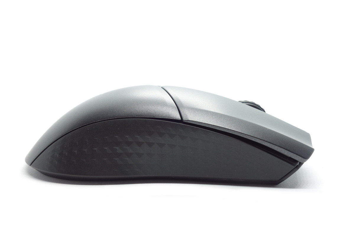 MSI Clutch GM41 Lightweight Wireless Review - Shape & Dimensions