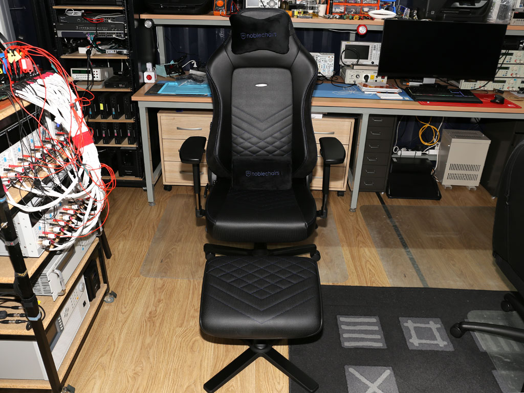 https://www.techpowerup.com/review/noblechairs-hero/images/chair_front.jpg