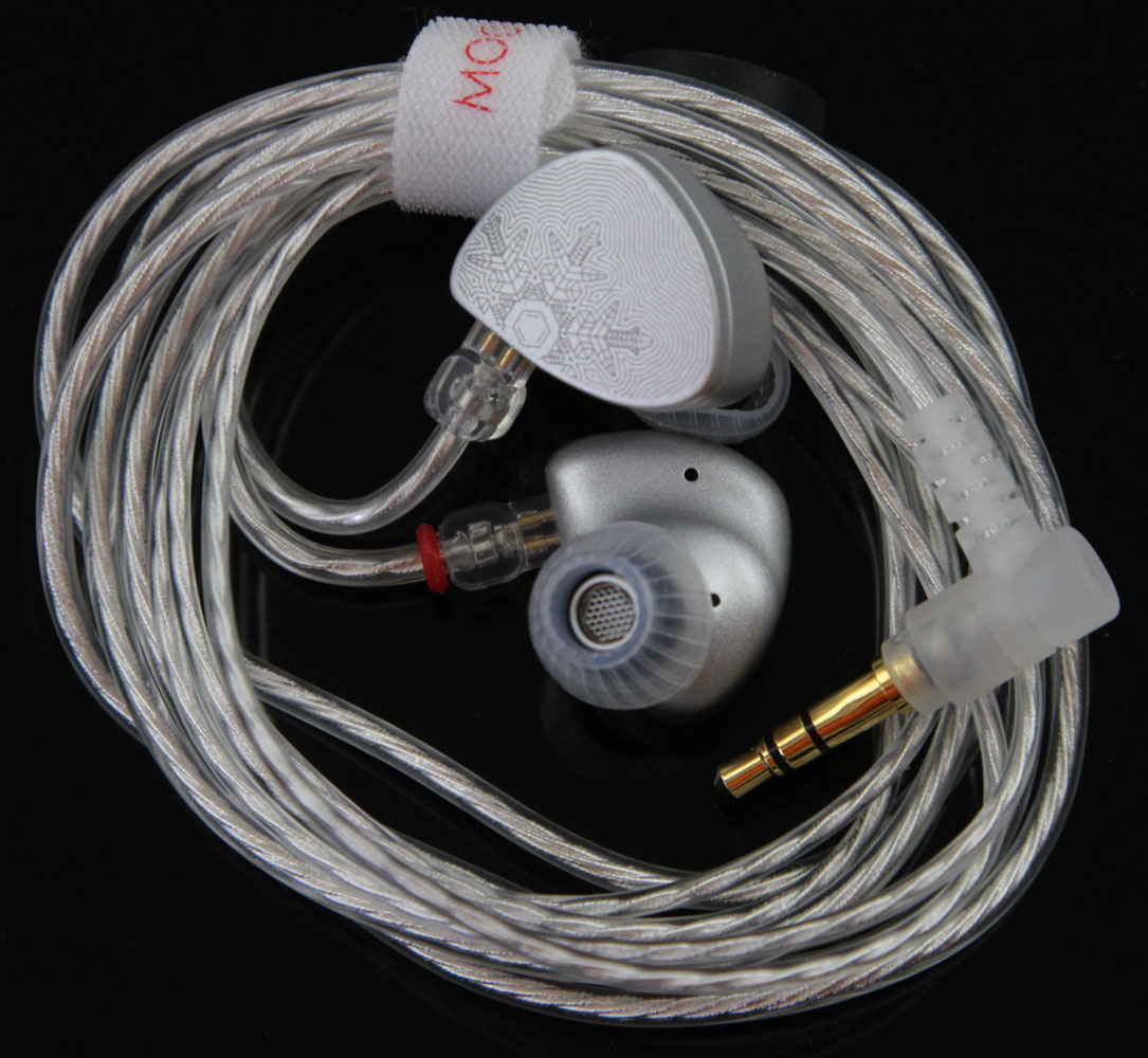 https://www.techpowerup.com/review/quick-look-moondrop-aria-snow-edition-in-ear-monitors/images/buds-12.jpg