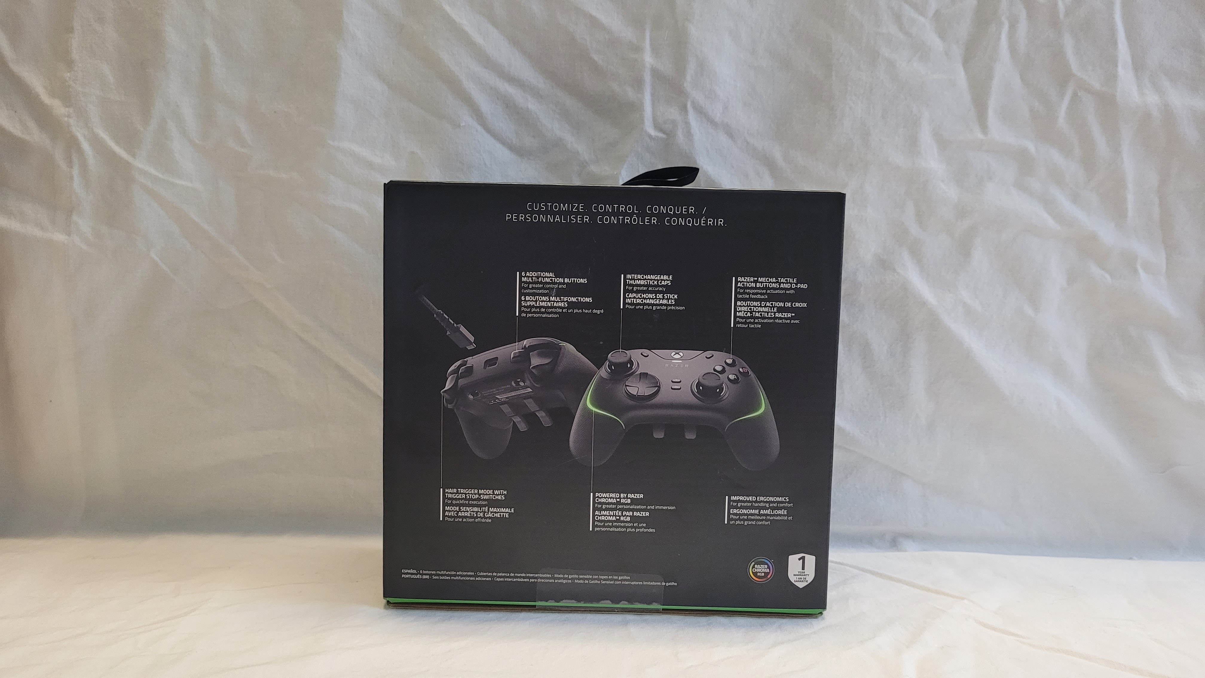 Razer Wolverine Chroma Satisfaction - Packaging, & X|S Review Xbox V2 Series Software Mecha-Tactile Controller - | TechPowerUp Contents