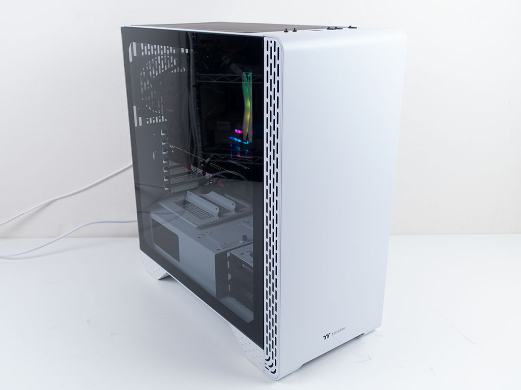 Thermaltake S300 TG Review - A Solid, Clean, and Understated Case ...