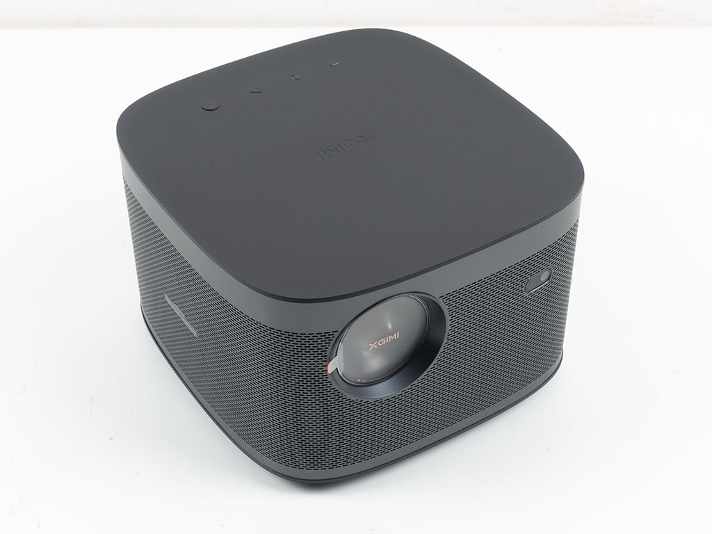 XGIMI Horizon Pro Review - Compact 4K Projector on a Budget - Packaging &  Contents